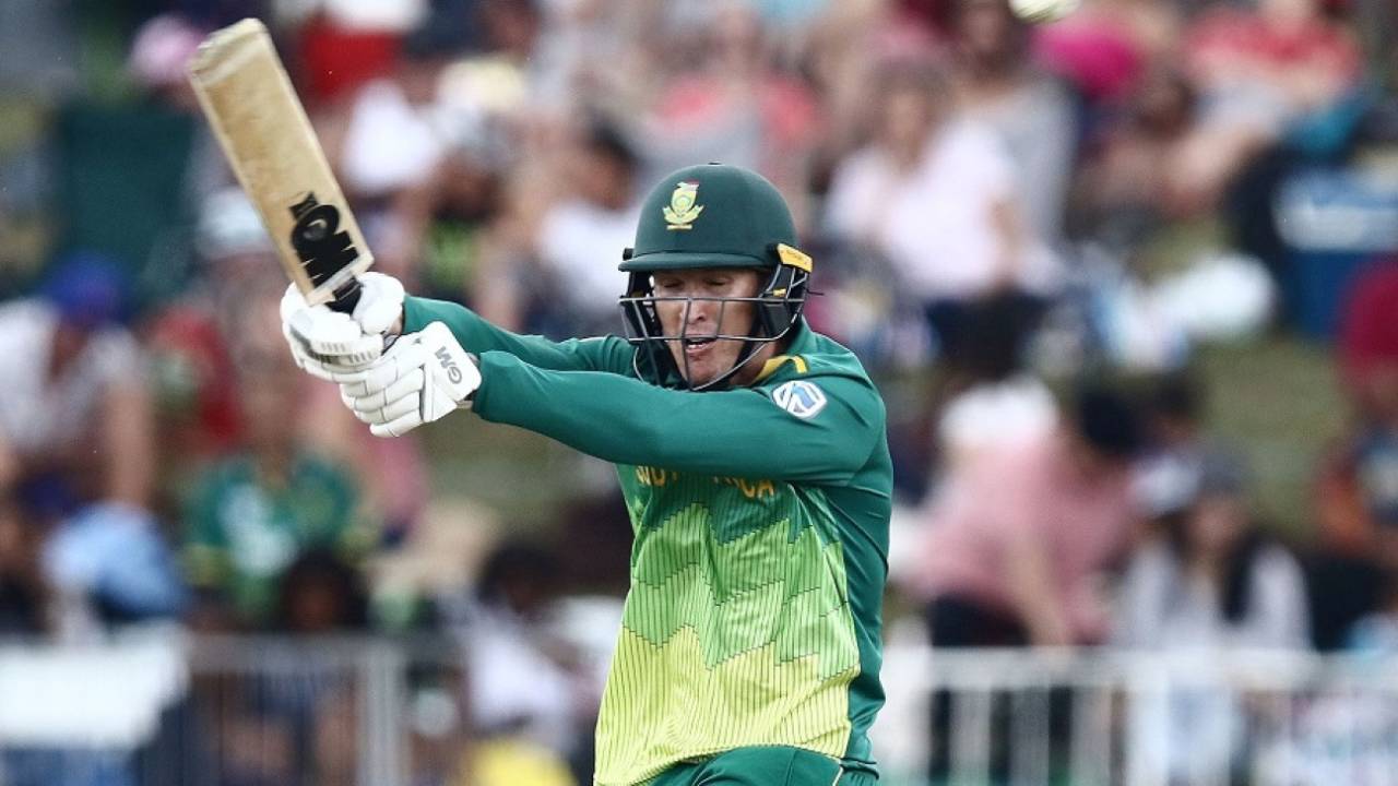 Dwaine Pretorius goes for the pull during his 31, South Africa v Sri Lanka, 4th ODI, Durban, March 10, 2019