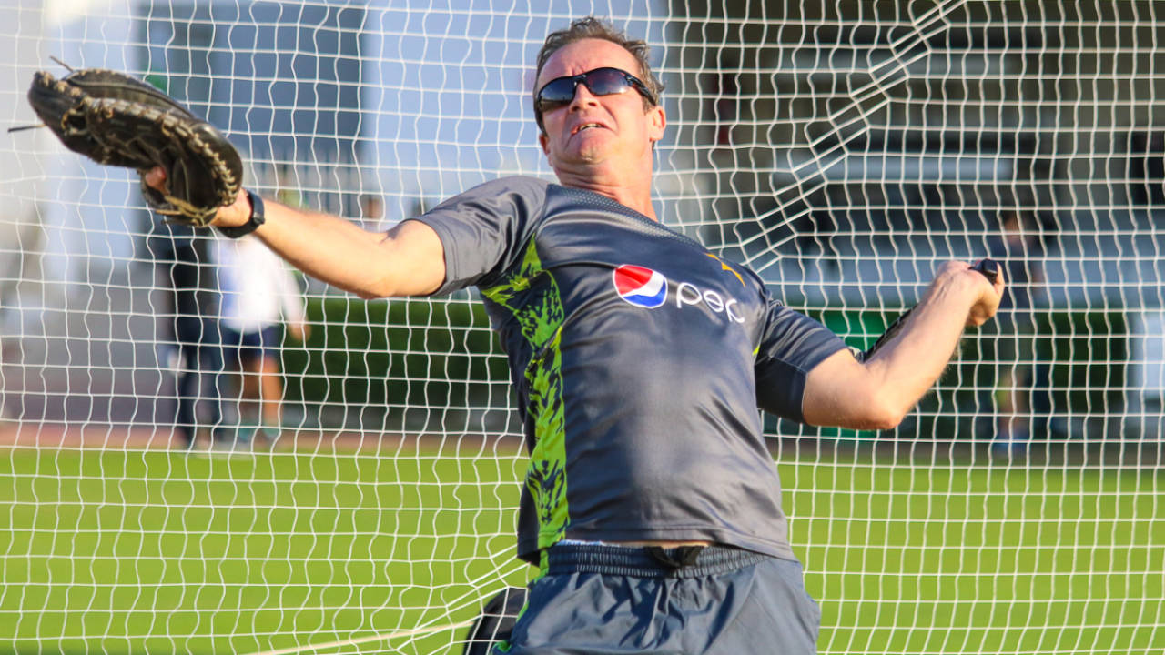 Grant Flower gives some throwdowns during a Pakistan training session, Sharjah, March 20, 2019