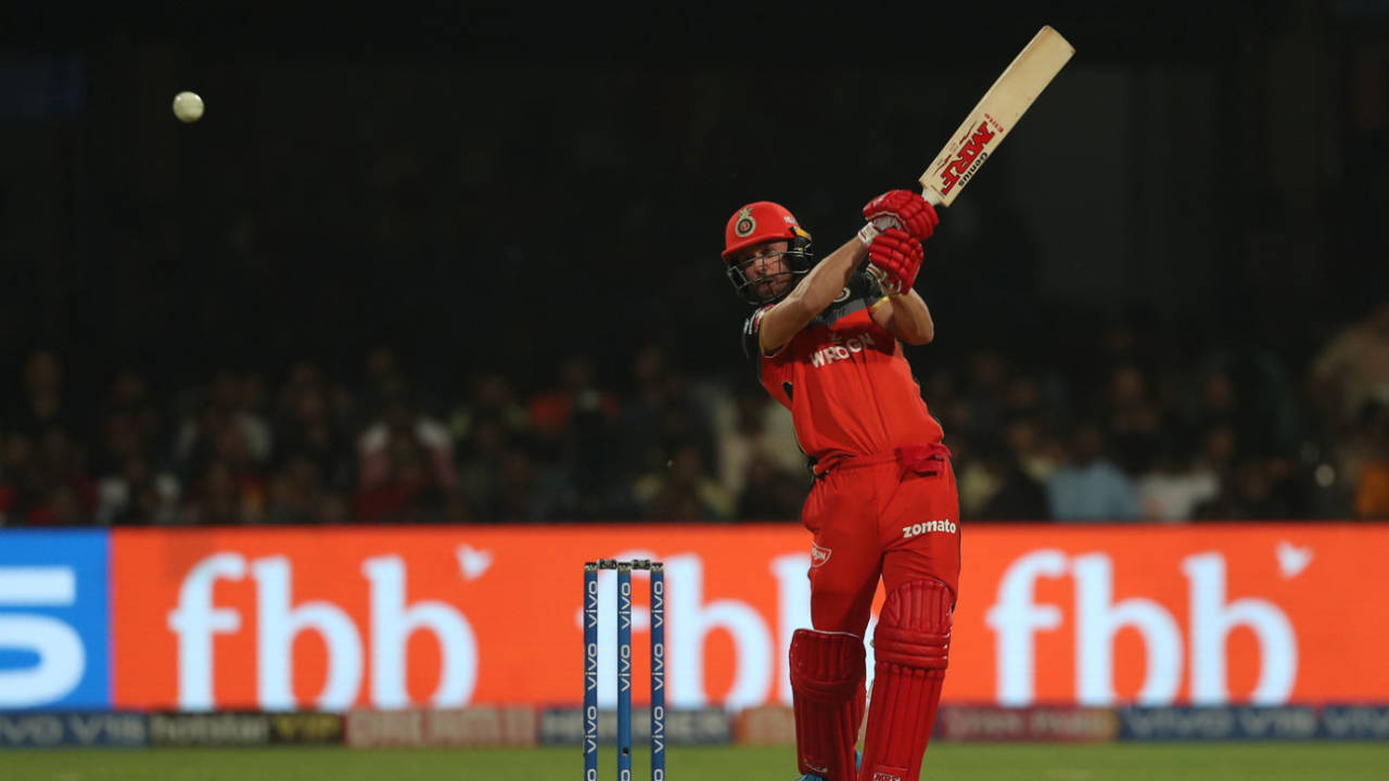 AB de Villiers hits one over the covers, Royal Challengers Bangalore v Chennai Super Kings, IPL 2019, Bengaluru, April 21, 2019