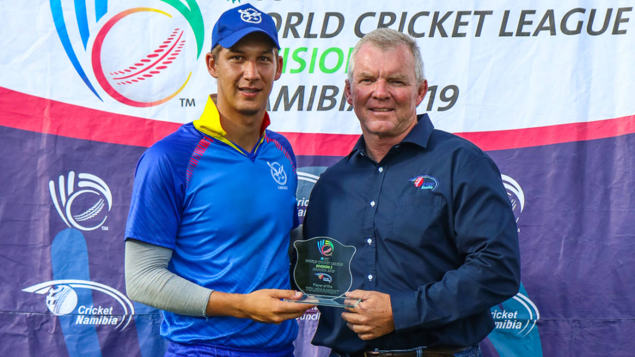 Namibia allrounder JJ Smit receives the Player of the Tournament award from former ICC board Associate representative Francois Erasmus, Namibia v Oman, WCL Division Two, Final, Windhoek, April 27, 2019