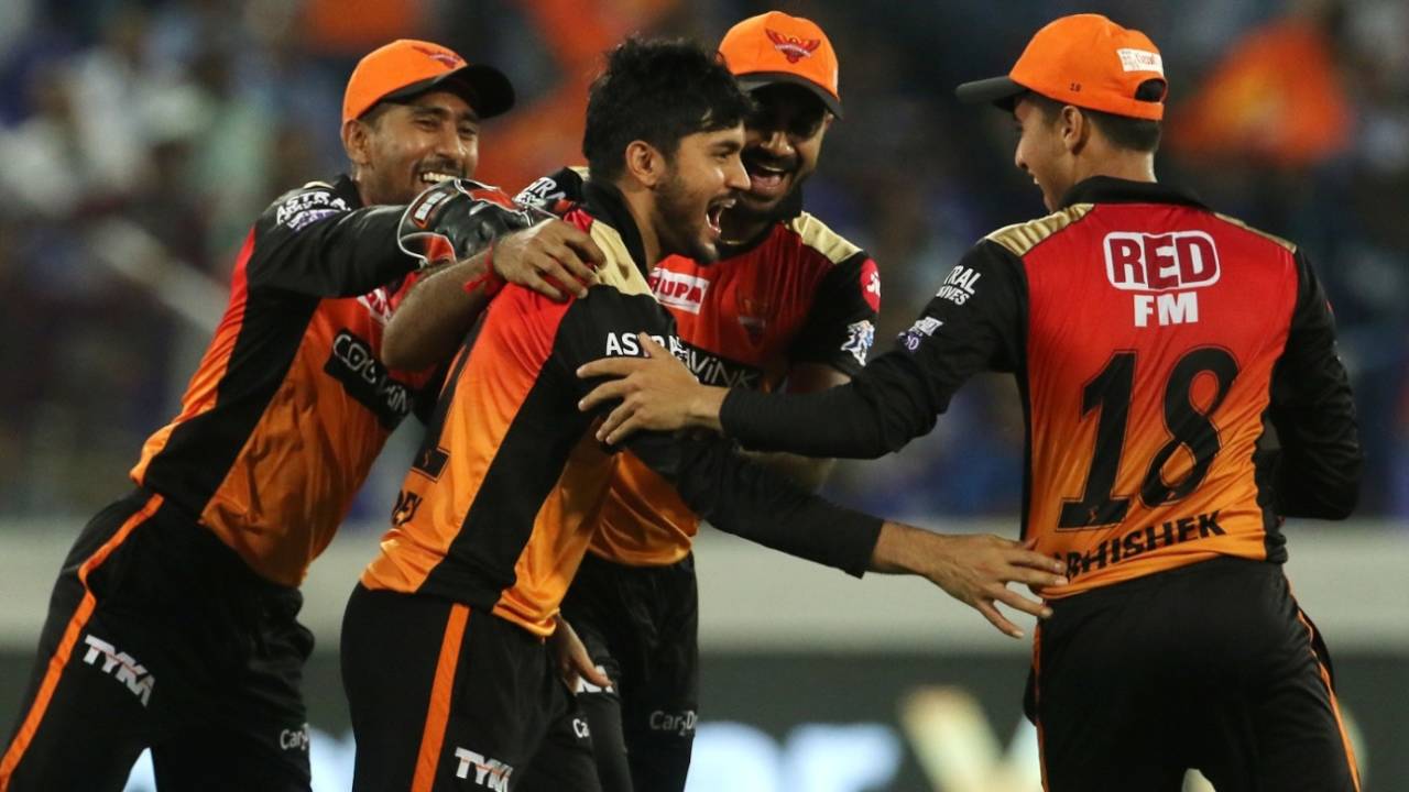 The Sunrisers Hyderabad players congratulate Manish Pandey after a difficult catch, Sunrisers Hyderabad v Kings XI Punjab, IPL 2019, Hyderabad, April 29, 2019