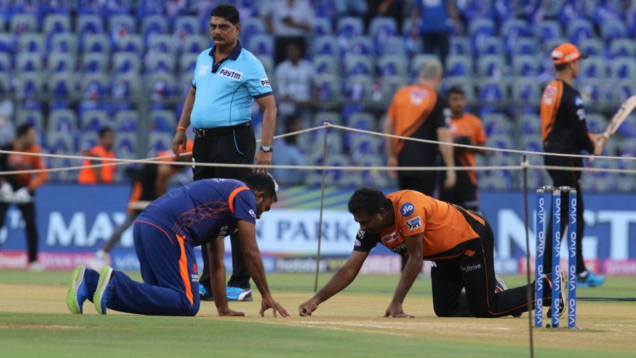 Mahela Jayawardene and Muttiah Muralitharan inspect the pitch, Mumbai Indians v Sunrisers Hyderabad, IPL 2019, Mumbai, May 2, 2019