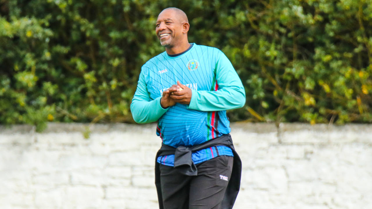 Head coach Phil Simmons keeps things light during Afghanistan training, Edinburgh, May 7, 2019