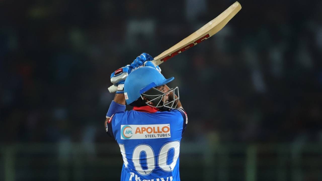 Prithvi Shaw ramps one for six, Delhi Capitals v Sunrisers Hyderabad, IPL 2019 Eliminator, Vishakhapatnam, May 8, 2019