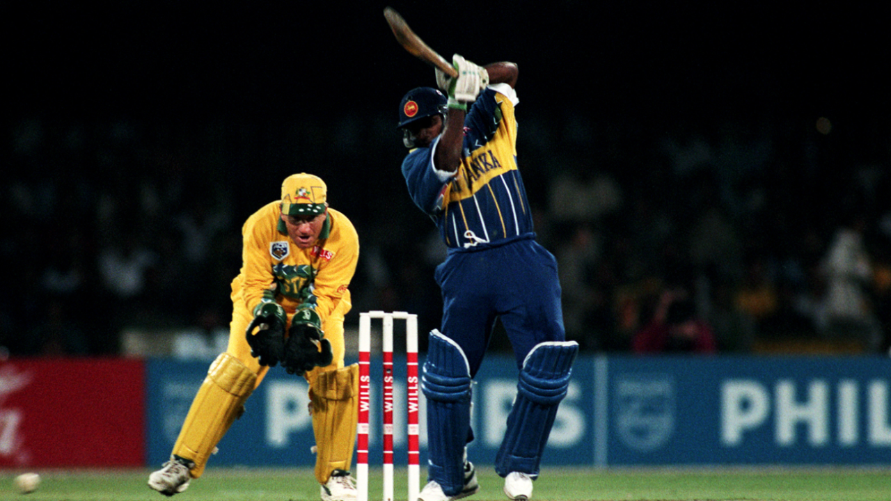 Aravinda de Silva drives, Australia v Sri Lanka, World Cup, final, Colombo, March 17, 1996