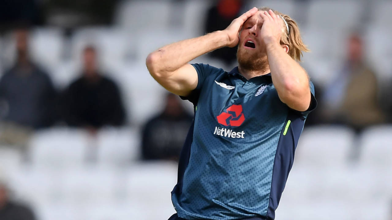 David Willey reacts to a near-miss, England v Pakistan, 5th ODI, Headingley, May 19, 2019