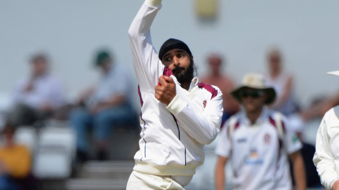 Monty Panesar bowls during his brief comeback with Northamptonshire, Northamptonshire v Kent, County Championship, Division Two, Wantage Road, 1st day, May 15, 2016