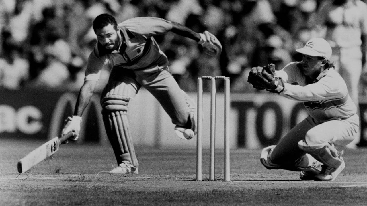 Thelston Payne is nearly run out by Tim Zoehrer, Australia v West Indies, Benson & Hedges World Series Cup, Sydney, February 6, 1987