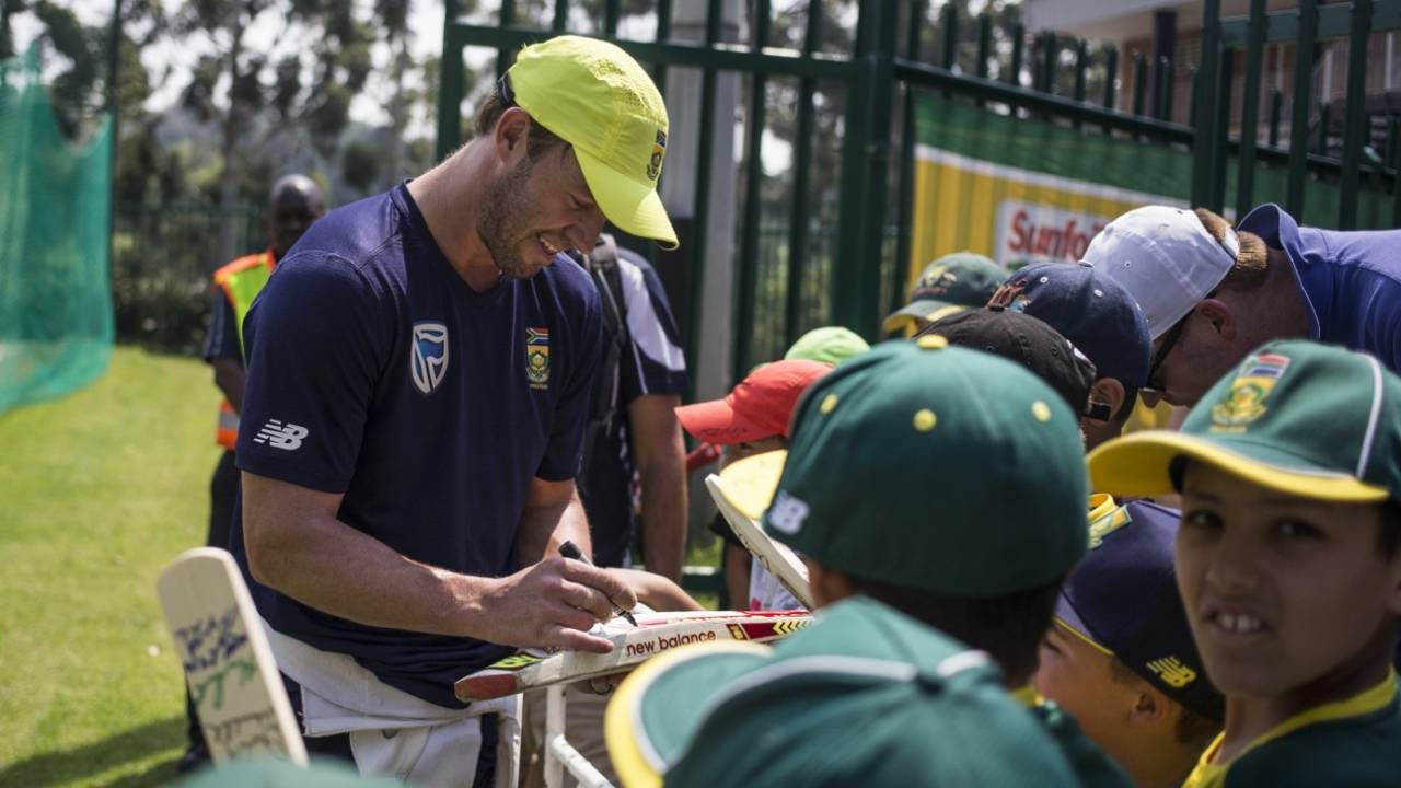 AB de Villiers had offered to come out of retirement a day before the squad was named
