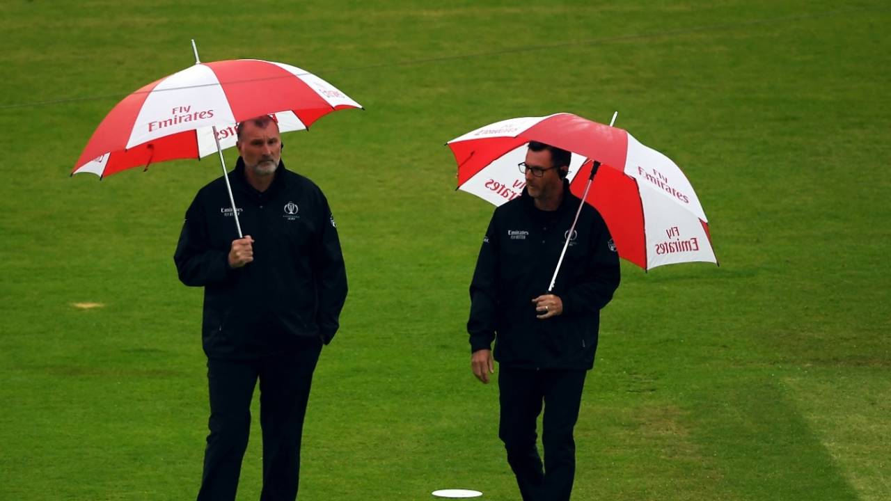 The umpires Rod Tucker and Paul Wilson inspect the pitch, South Africa vs West Indies, World Cup 2019, Southampton, June 10, 2019