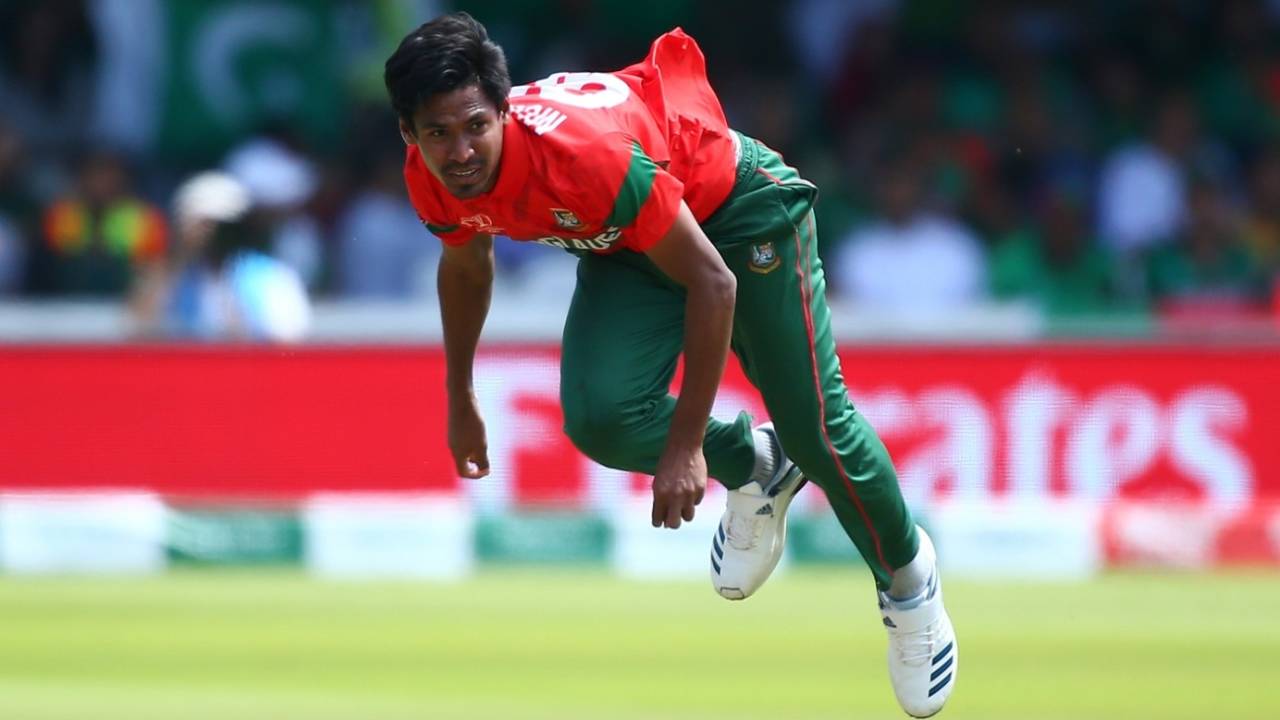 Mustafizur Rahman in full flow, Bangladesh v Pakistan, World Cup 2019, Lord's, July 5, 2019