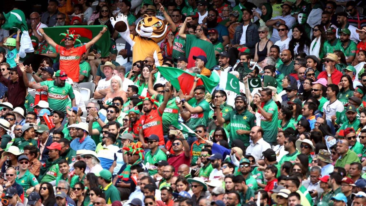 The stands at Lord's wore a hue of green, Bangladesh v Pakistan, World Cup 2019, Lord's, July 5, 2019