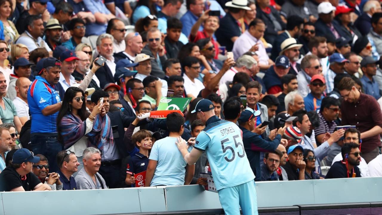 Ben Stokes signs autographs, England v New Zealand, World Cup 2019, Lord's, July 14, 2019