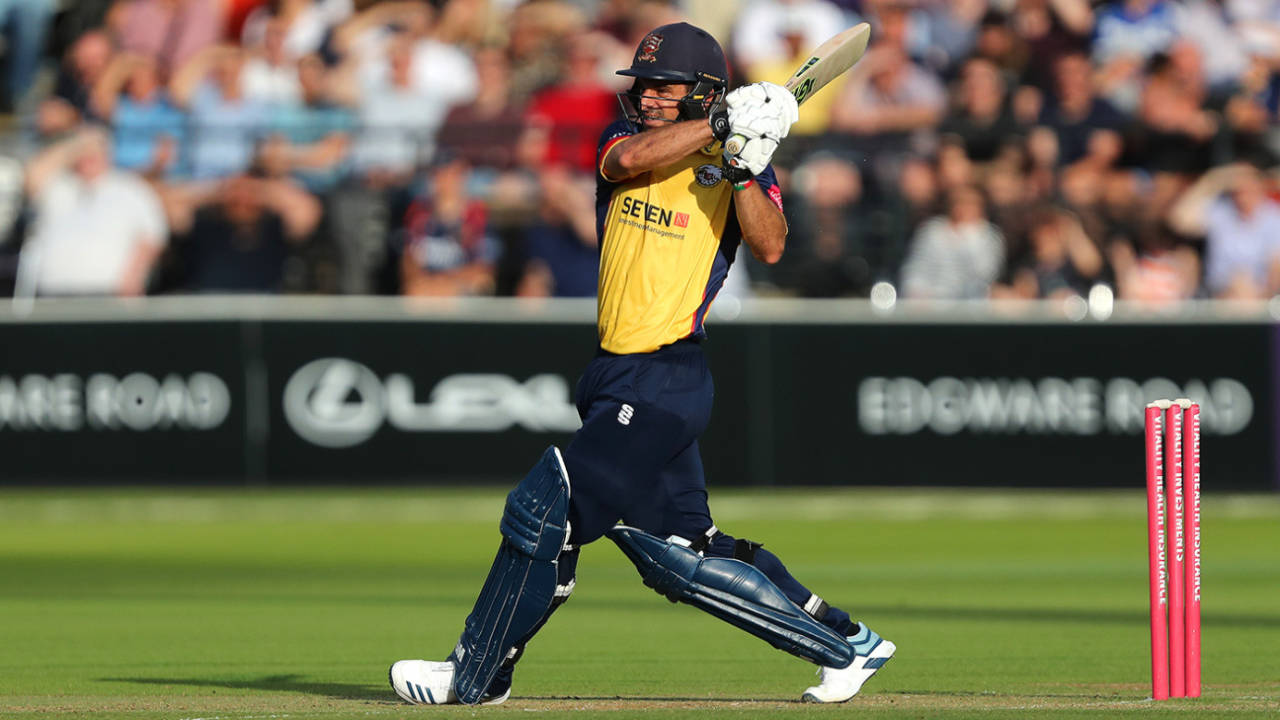 Ryan ten Doeschate climbs into a pull shot, Middlesex v Essex, Vitality Blast, South Group, Lord's, July 18, 2019