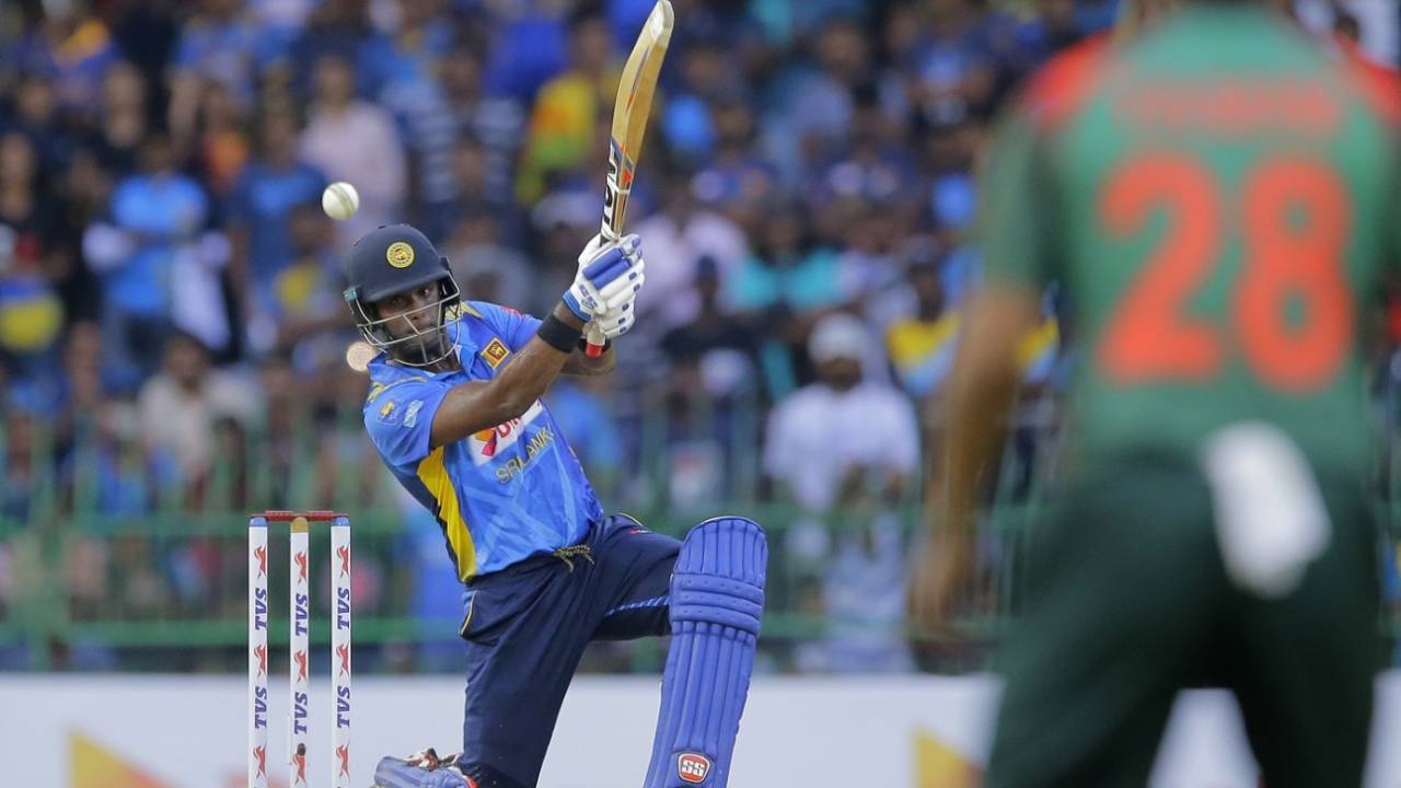 Angelo Mathews flays one away, Sri Lanka v Bangladesh, 1st ODI, Colombo