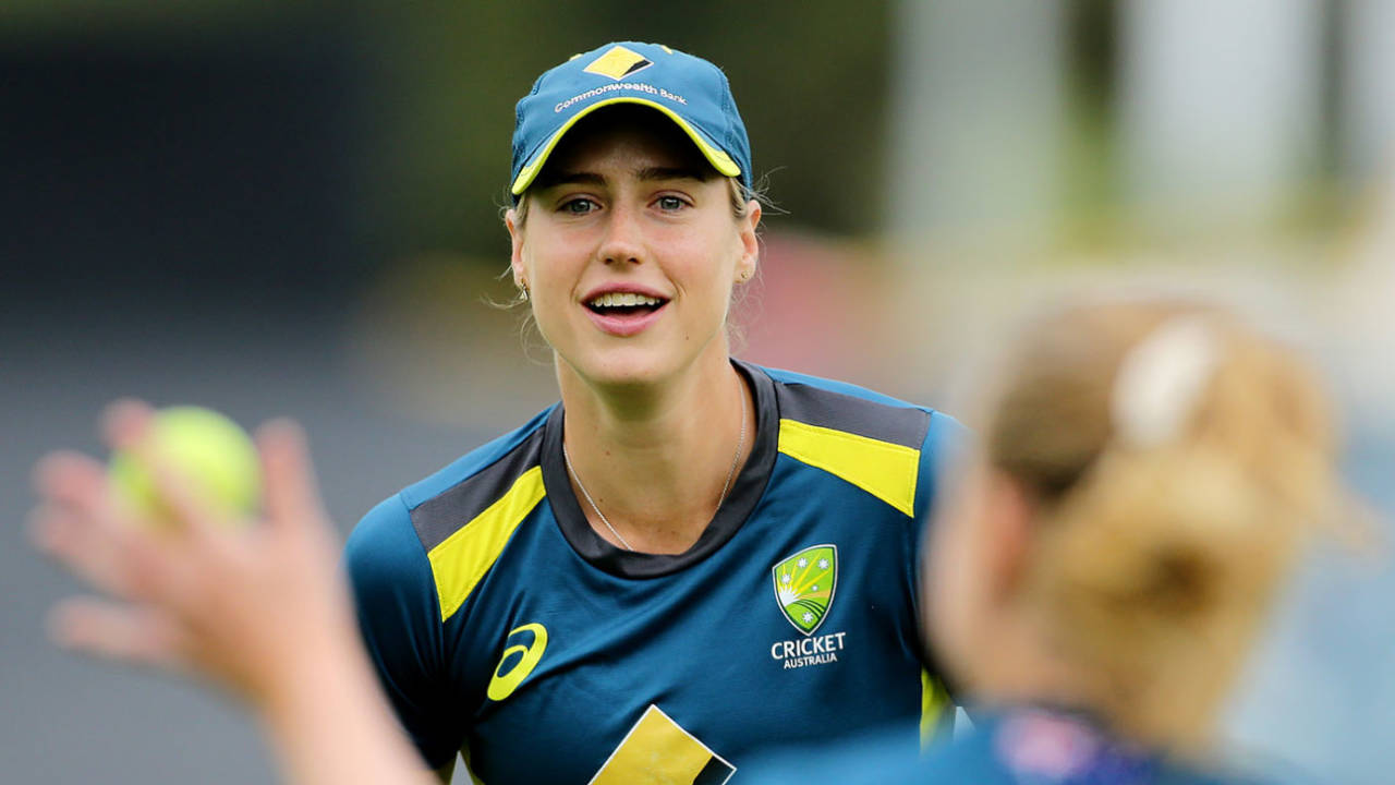 Ellyse Perry has become the first player to reach 1000 runs and 100 wickets in T20Is&nbsp;&nbsp;&bull;&nbsp;&nbsp;Getty Images