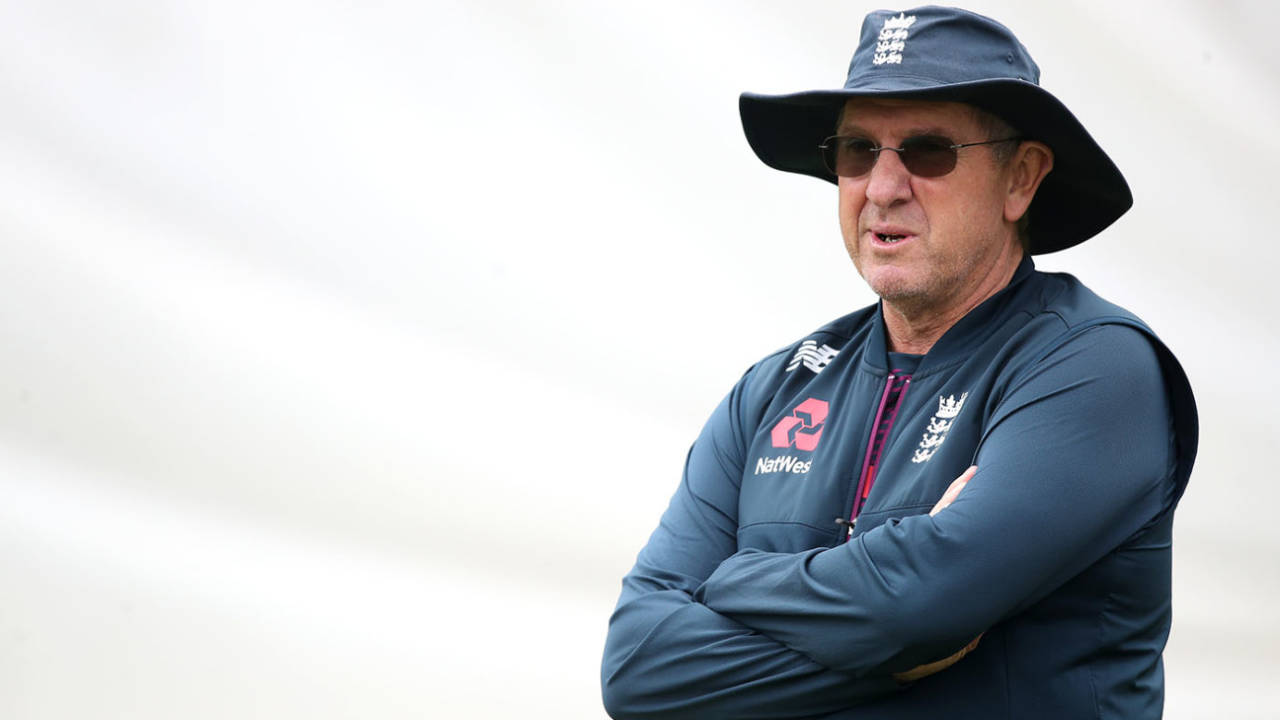 Trevor Bayliss watches on as England train&nbsp;&nbsp;&bull;&nbsp;&nbsp;PA Images via Getty Images