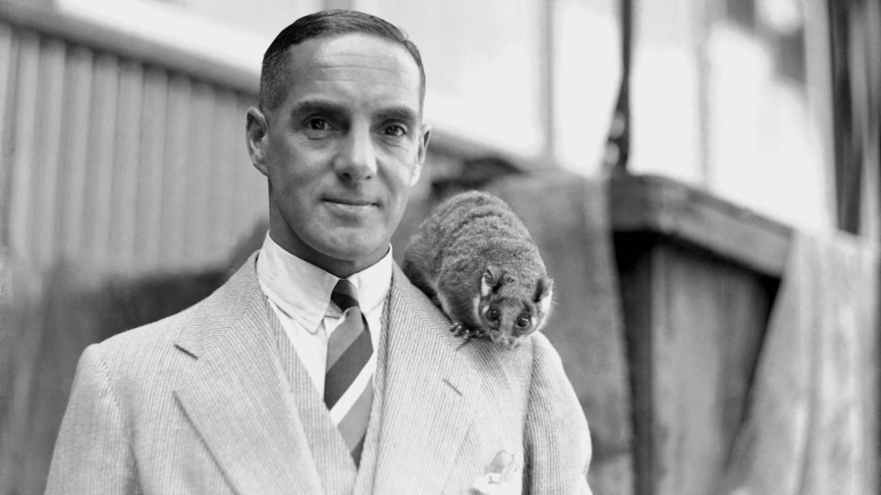 Herbert Sutcliffe poses with a local friend in Adelaide, March 14, 1933