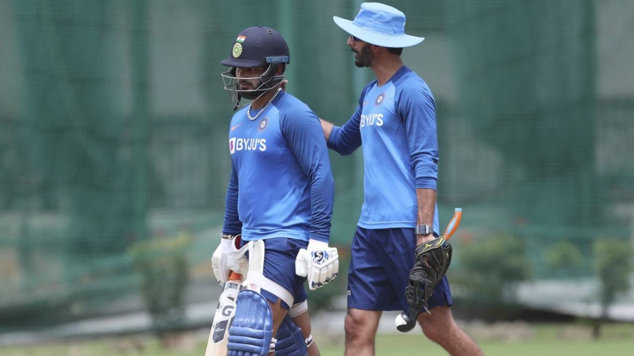 Rishabh Pant and India's batting coach Vikram Rathour at a training session, Bengaluru, September 20, 2019