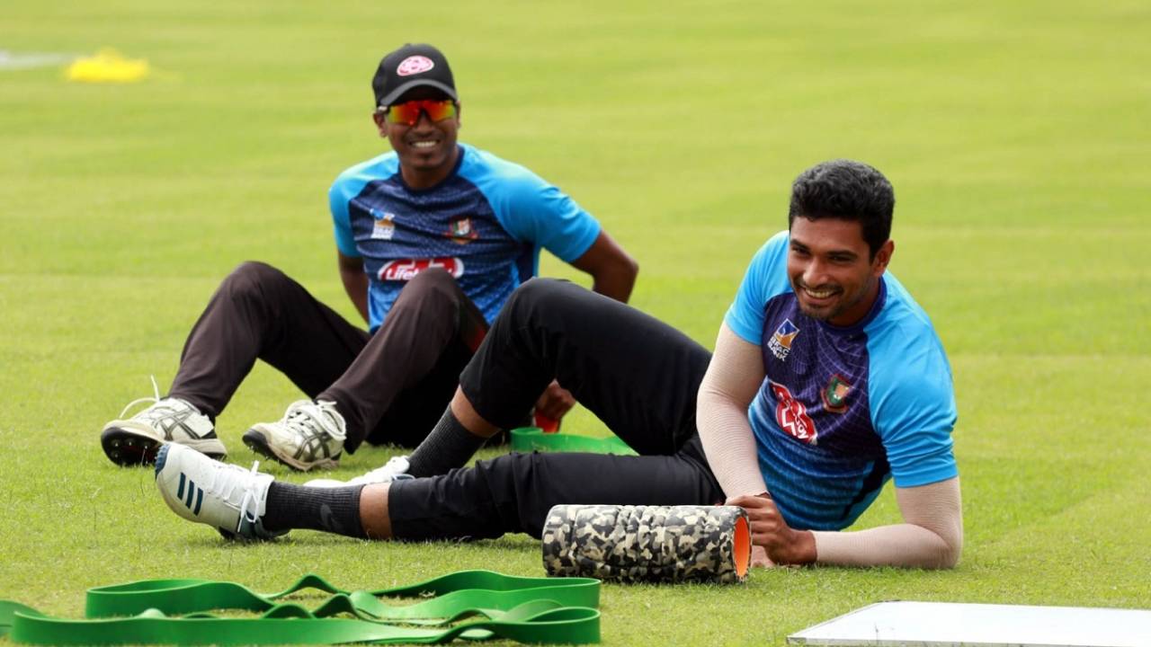 Mahmudullah and Rubel Hossain appear relaxed before the tri-series final, Dhaka, September 23, 2019