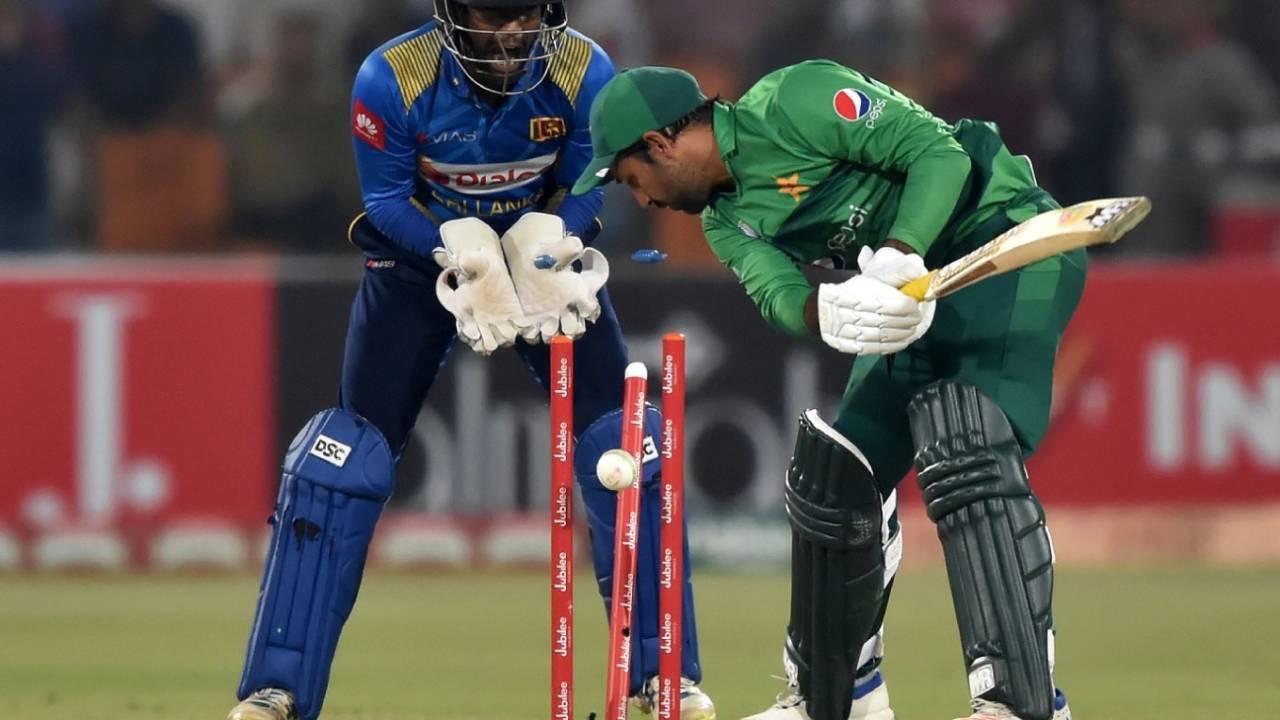 Sarfaraz Ahmed was done in by a googly, Pakistan v Sri Lanka, 2nd T20I, Lahore, October 7, 2019
