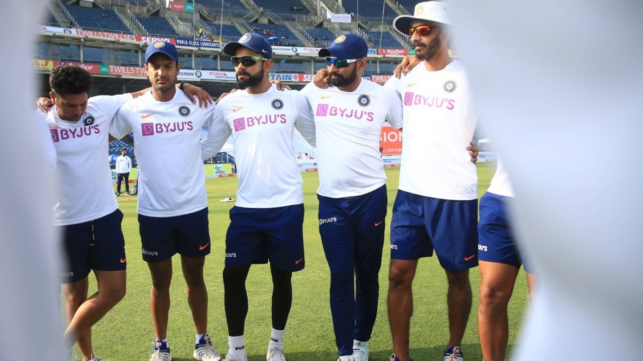 India players get into a huddle, India v South Africa, 2nd Test, Pune, 3rd day, October 12, 2019
