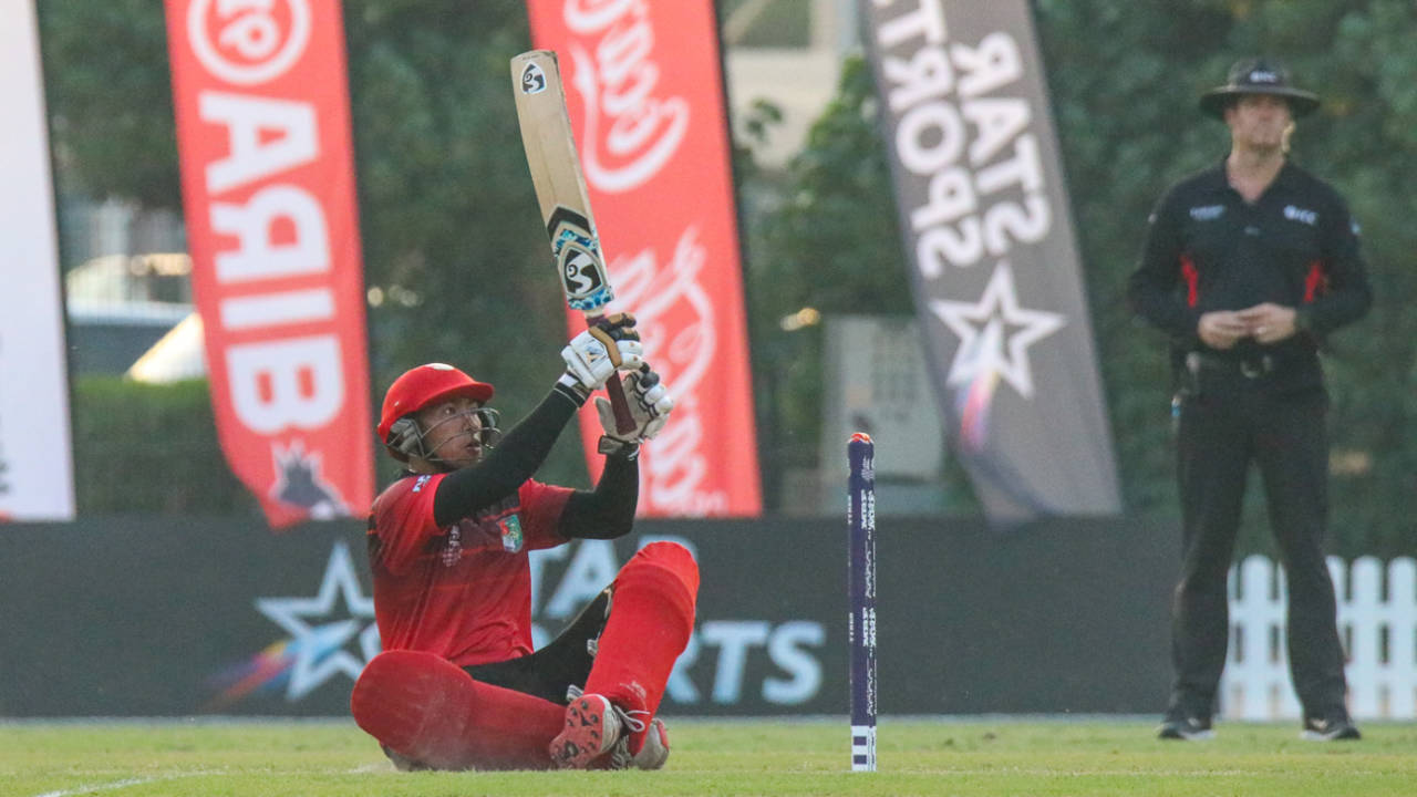 Navin Param scoops over fine leg for six late in his match-winning knock, Bermuda v Singapore, ICC Men's T20 World Cup Qualifier, Dubai, October 20, 2019