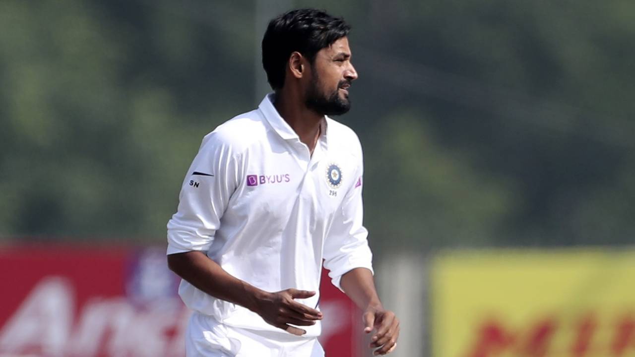 Shahbaz Nadeem walks back to his mark, India v South Africa, 3rd Test, Ranchi, 4th day, October 22, 2019