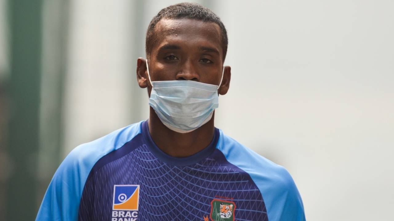 Al-Amin Hossain arrives for a practice session wearing a face mask, Delhi, November 1, 2019