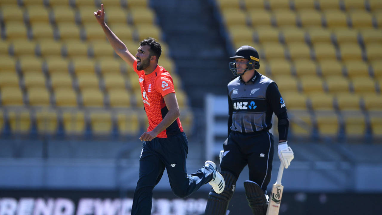 Saqib Mahmood celebrates his first international wicket&nbsp;&nbsp;&bull;&nbsp;&nbsp;Getty Images