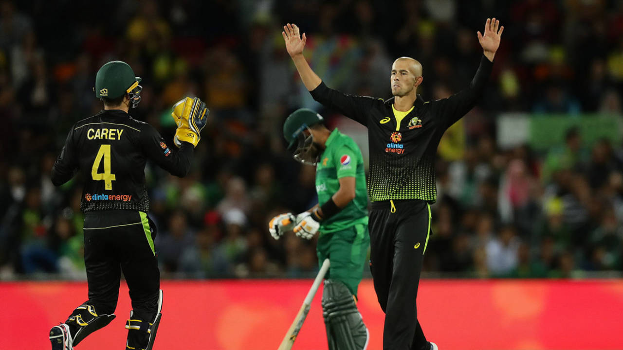 Ashton Agar picked up two wickets and went at under a run-a-ball, Australia v Pakistan, 2nd T20I, Canberra, November 5, 2019