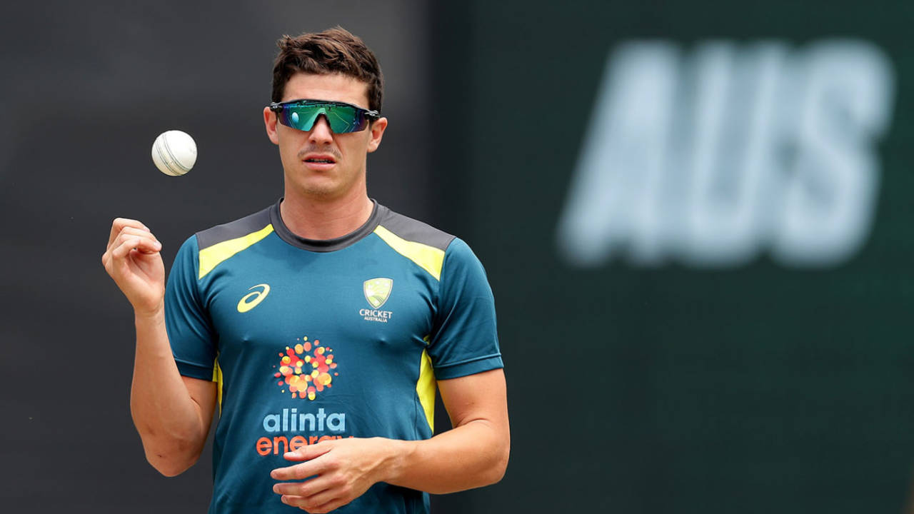 Sean Abbott prepares before game one of the T20I series between Australia and Pakistan&nbsp;&nbsp;&bull;&nbsp;&nbsp;Getty Images