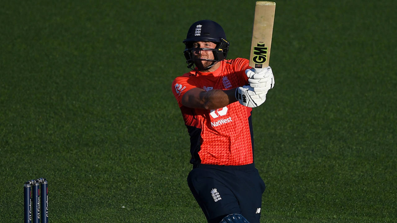 Dawid Malan plays a pull shot, New Zealand v England, 4th T20I, Napier, November 8, 2019