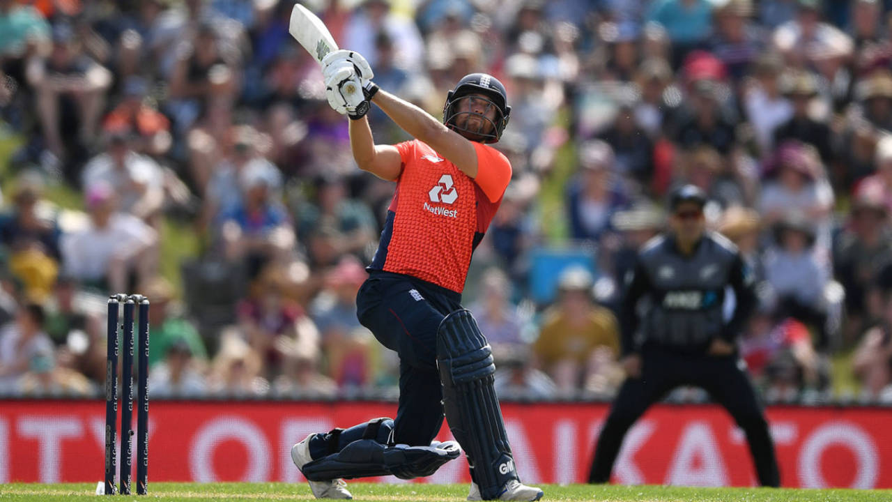 Dawid Malan hits out over the leg side, New Zealand v England, 3rd T20I, Nelson, November 5, 2019