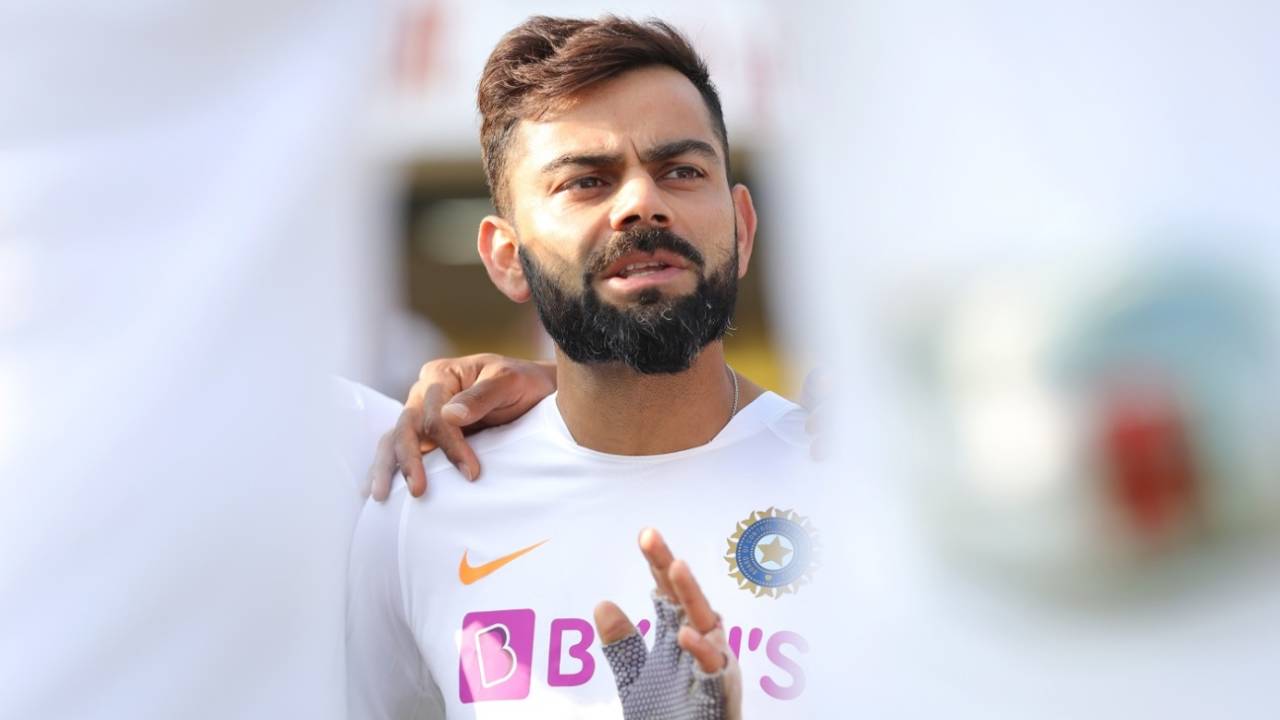 Virat Kohli has his say in the huddle, India v Bangladesh, 1st Test, Indore, 3rd day, November 16, 2019