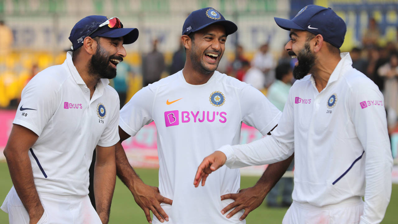 Mohammed Shami, Mayank Agarwal and Virat Kohli share a light moment, India v Bangladesh, 1st Test, Indore, 3rd day, November 16, 2019