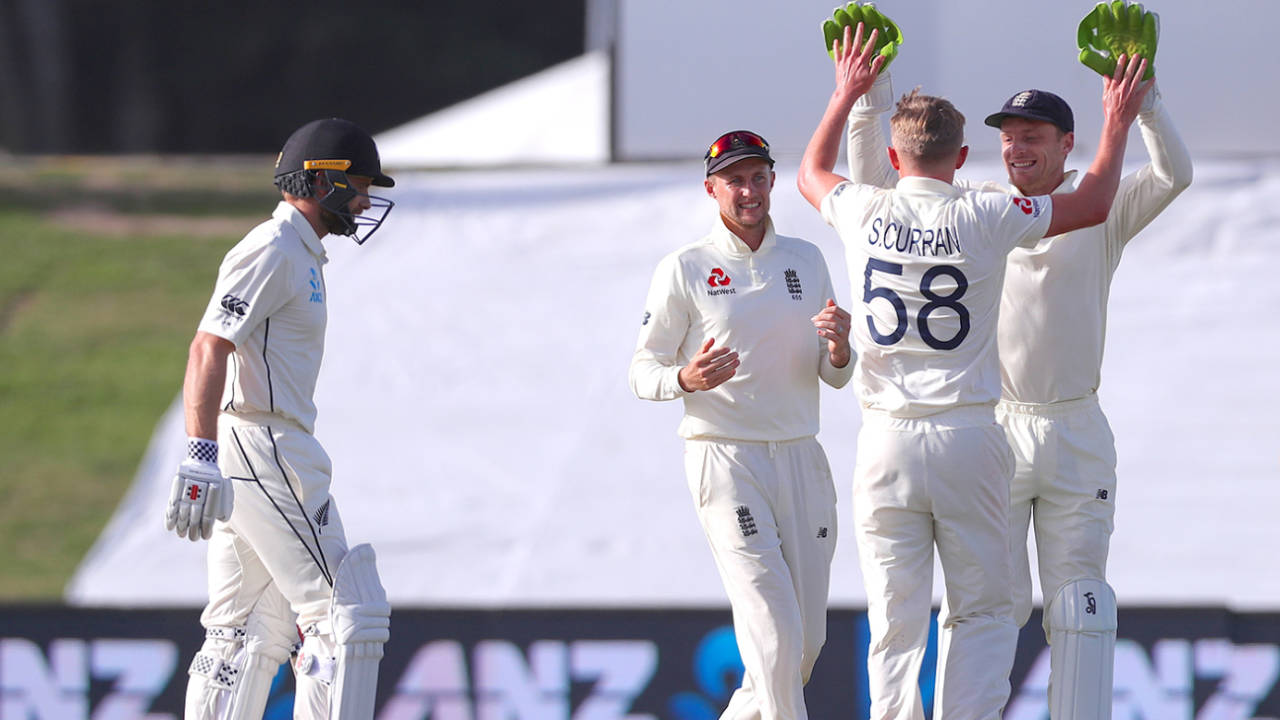 Sam Curran claimed the key wicket of Kane Williamson, New Zealand v England, 1st Test, Mount Maunganui, 2nd day, November 22, 2019