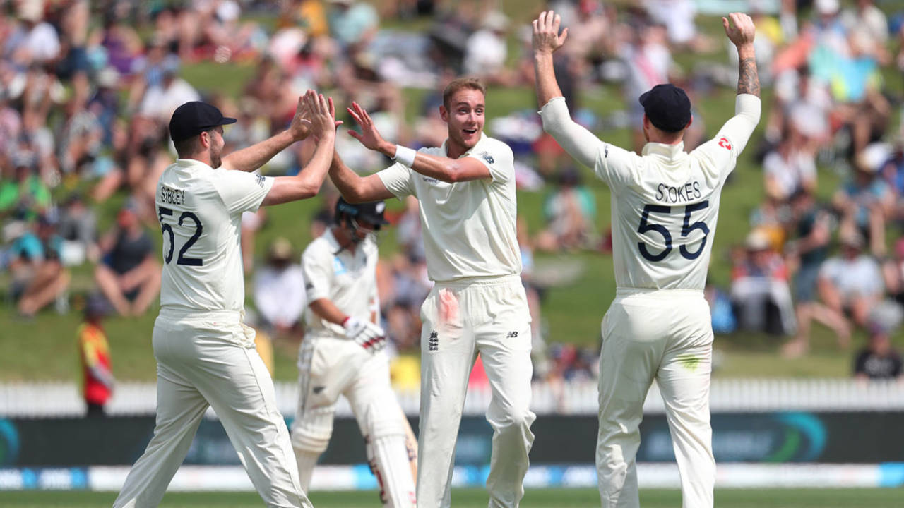 Stuart Broad celebrates the wicket of BJ Watling, New Zealand v England, 2nd Test, Hamilton, November 30, 2019