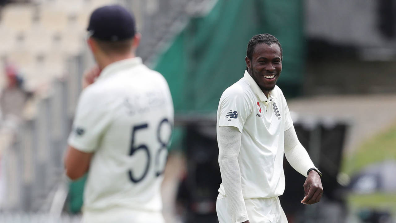 Jofra Archer sees the funny side after Joe Denly's dropped catch&nbsp;&nbsp;&bull;&nbsp;&nbsp;AFP / Getty Images