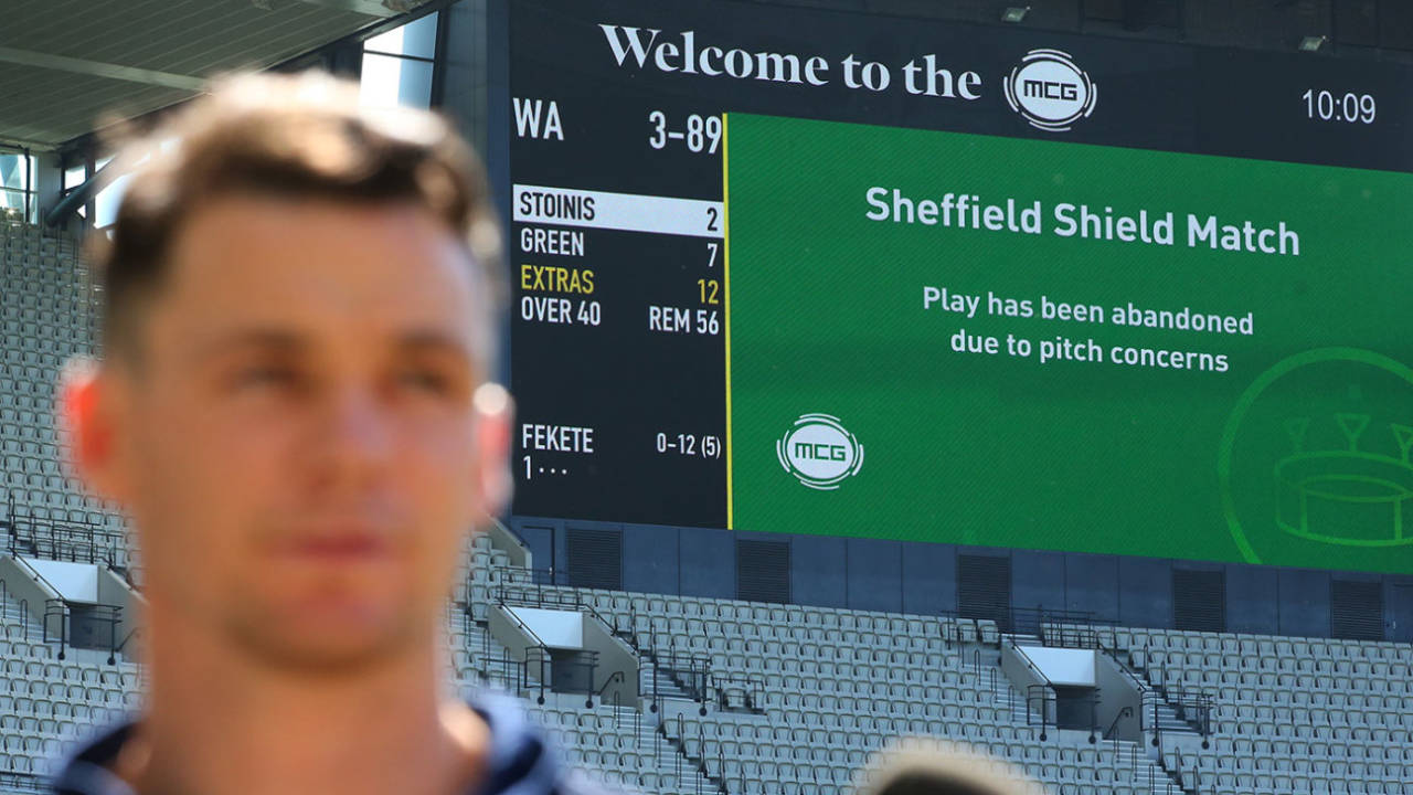 Match abandoned: the MCG scoreboard relays the news&nbsp;&nbsp;&bull;&nbsp;&nbsp;Getty Images
