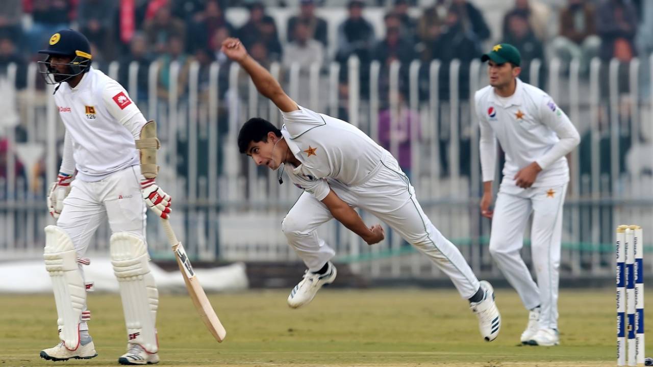Naseem Shah bowls, Pakistan v Sri Lanka, 1st Test, Rawalpindi, Day 3