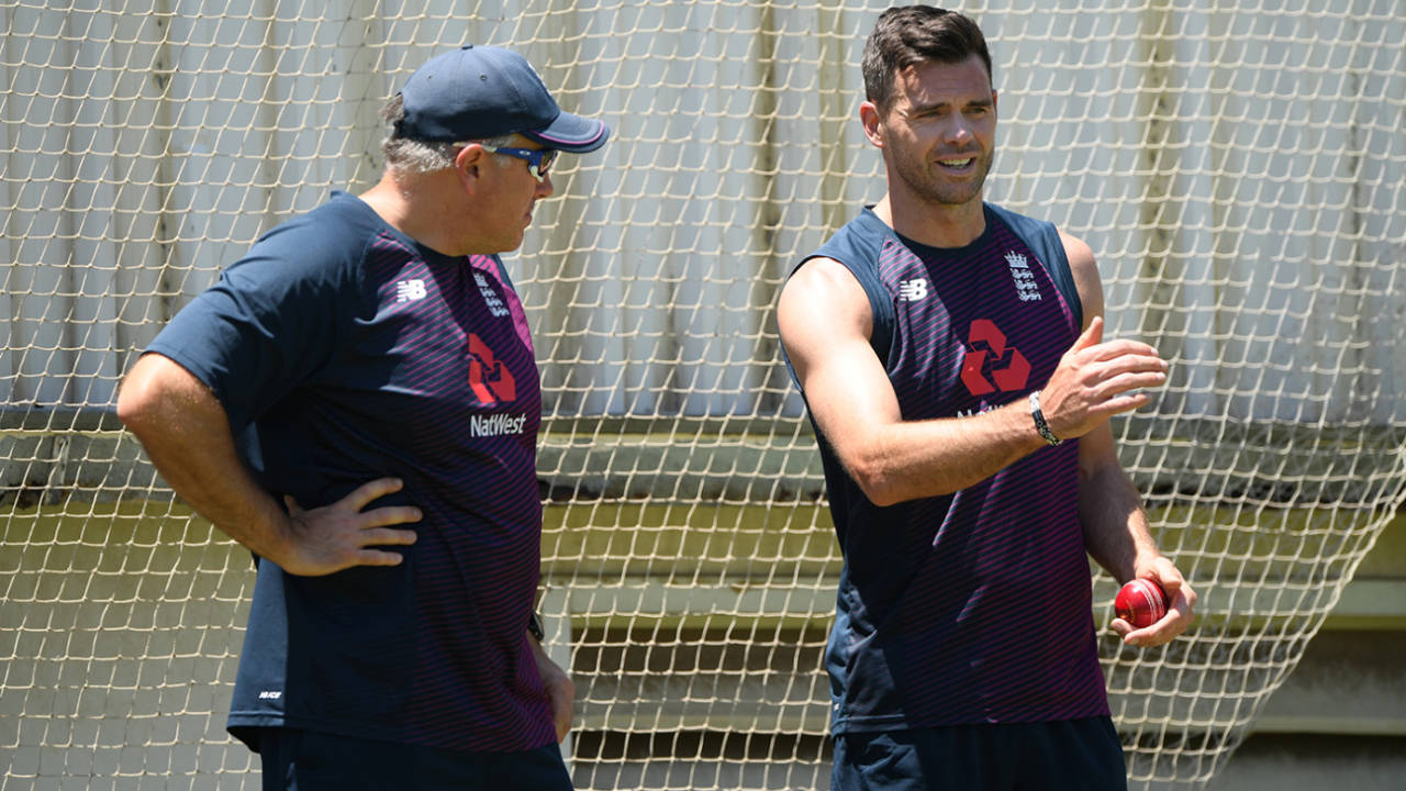 Chris Silverwood chats to James Anderson at England nets, Benoni, December 16, 2019