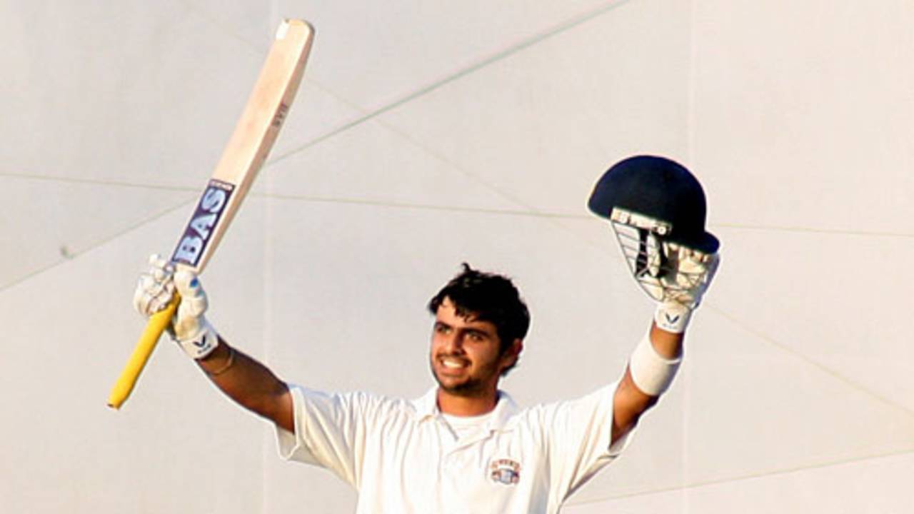 Taruwar Kohli made big runs, Punjab v Gujarat, Ranji Trophy Super League, Mohali, 2nd day, November 25, 2009