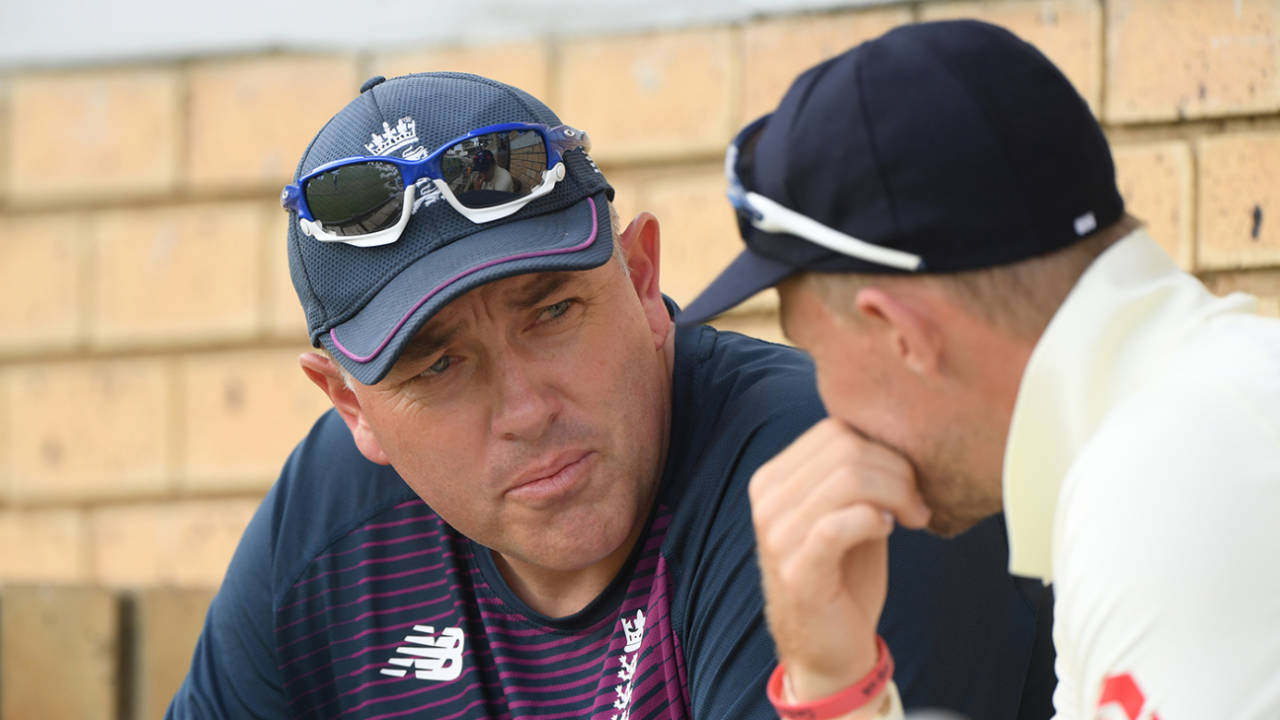 England coach Chris Silverwood talks to Joe Root, South Africa A v England, three-day practice match, Benoni, December 22, 2019
