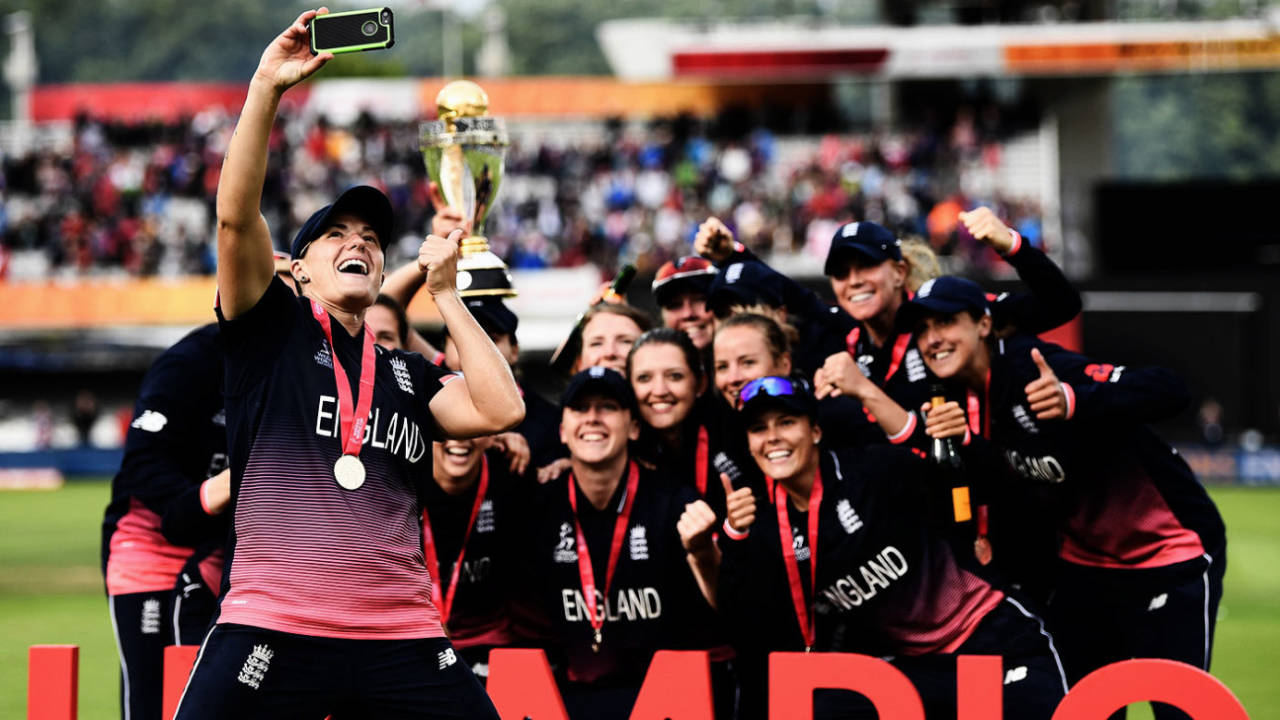 2017 में महिला विश्‍व कप जीतने वाली इंग्‍लैंड टीम को मिले थे 4.95 करोड़&nbsp;&nbsp;&bull;&nbsp;&nbsp;AFP
