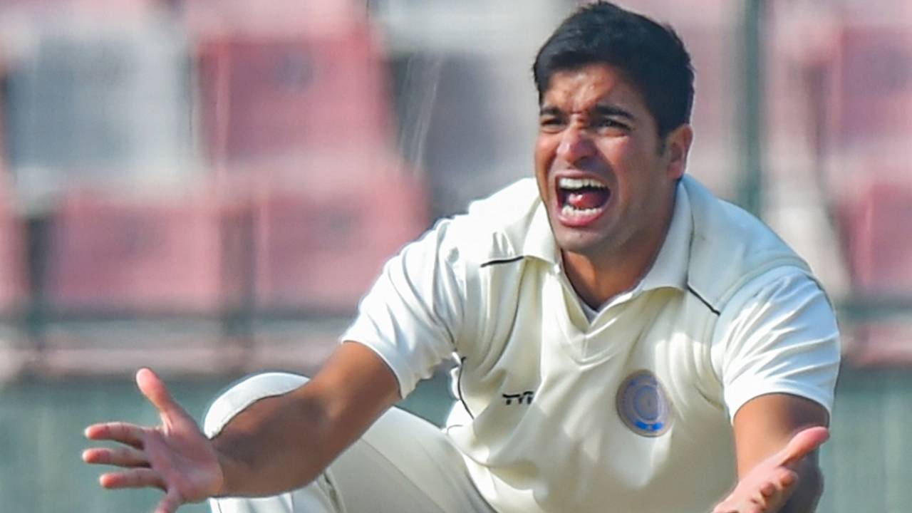 Mehdi Hassan appeals, Delhi v Hyderabad, Ranji Trophy 2019-20, 1st day, Delhi, December 25, 2019
