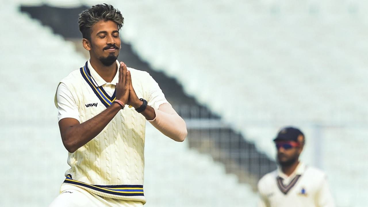 Ishan Porel celebrates a wicket, Bengal v Andhra, Ranji Trophy 2019-20, 4th day, Kolkata, December 28, 2019