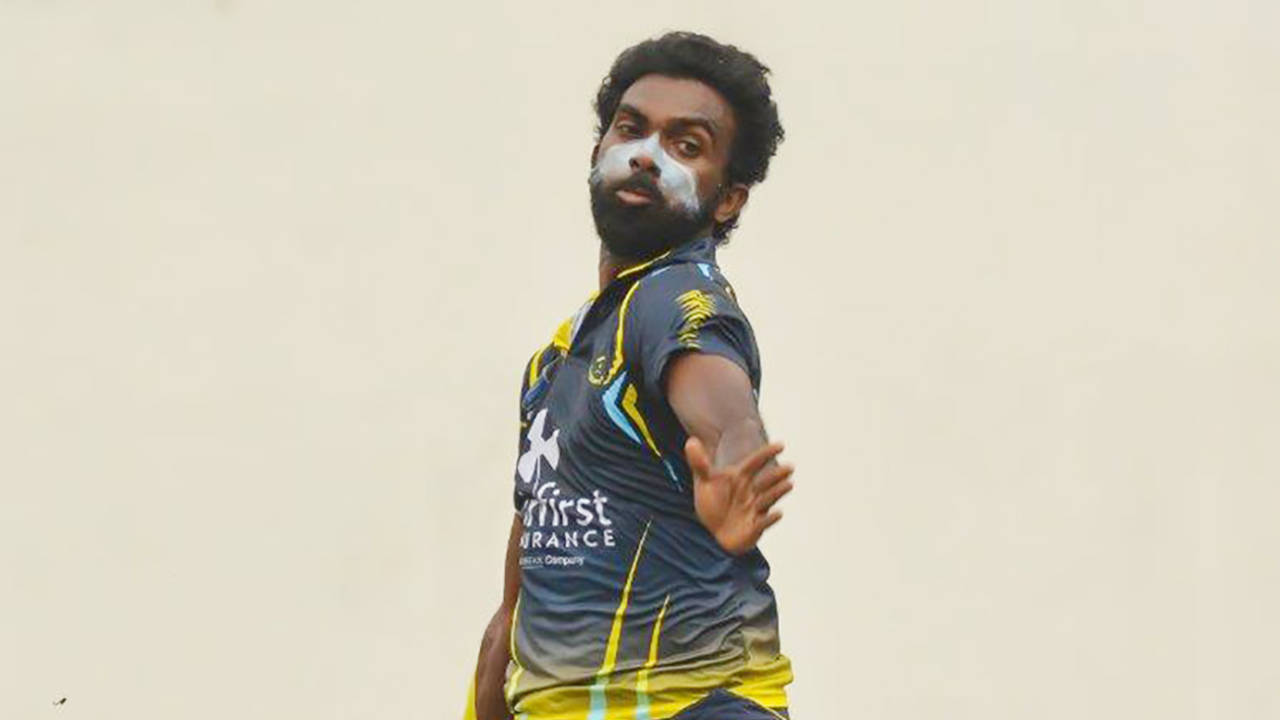 Nisala Tharaka hits his delivery stride, Saracens Sports Club v Colts Cricket Club, SLC Invitation Limited Over Tournament, Colombo, December 19, 2019