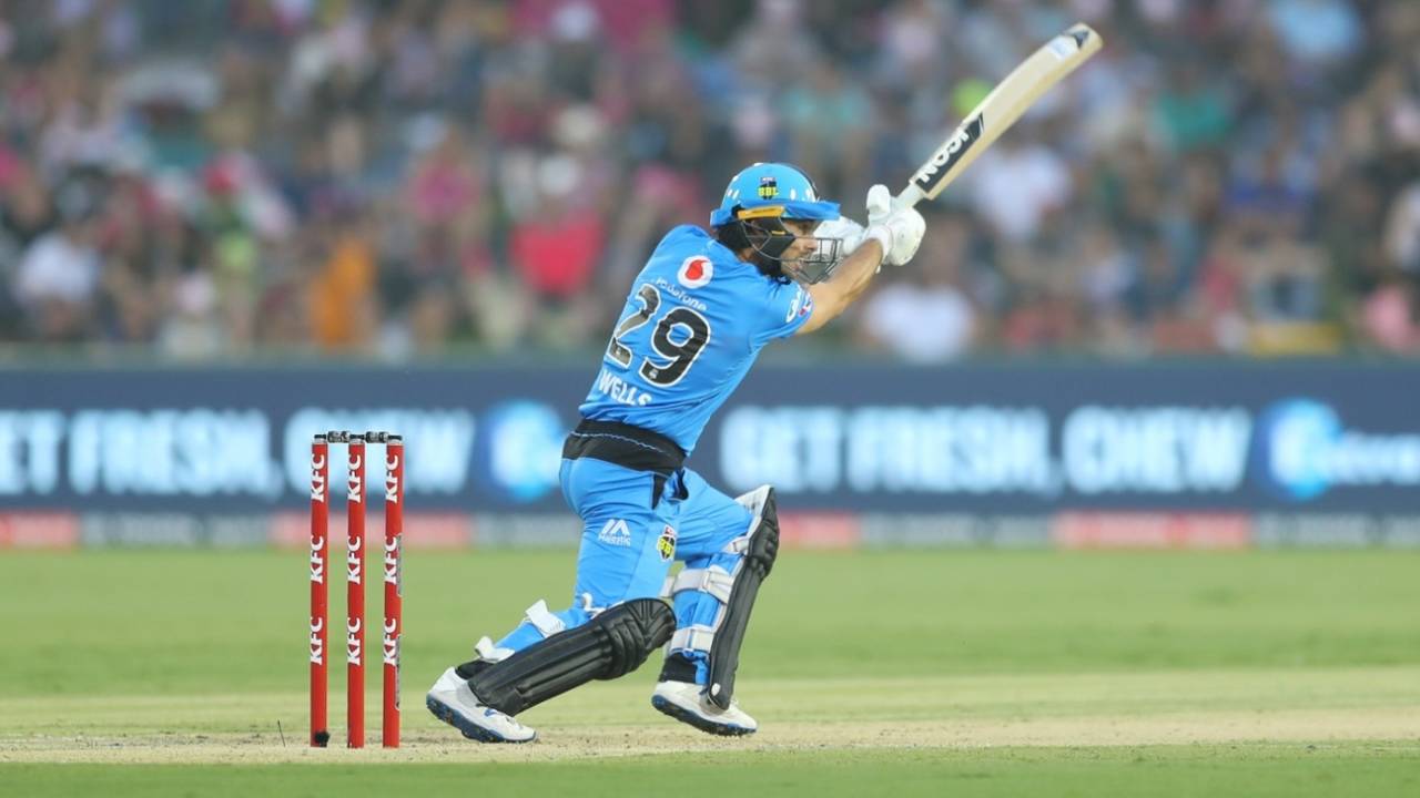 Jonathan Wells fought well for the Strikers, Sydney Sixers v Adelaide Strikers, BBL 2019-20, Coffs Harbour, January 5, 2020