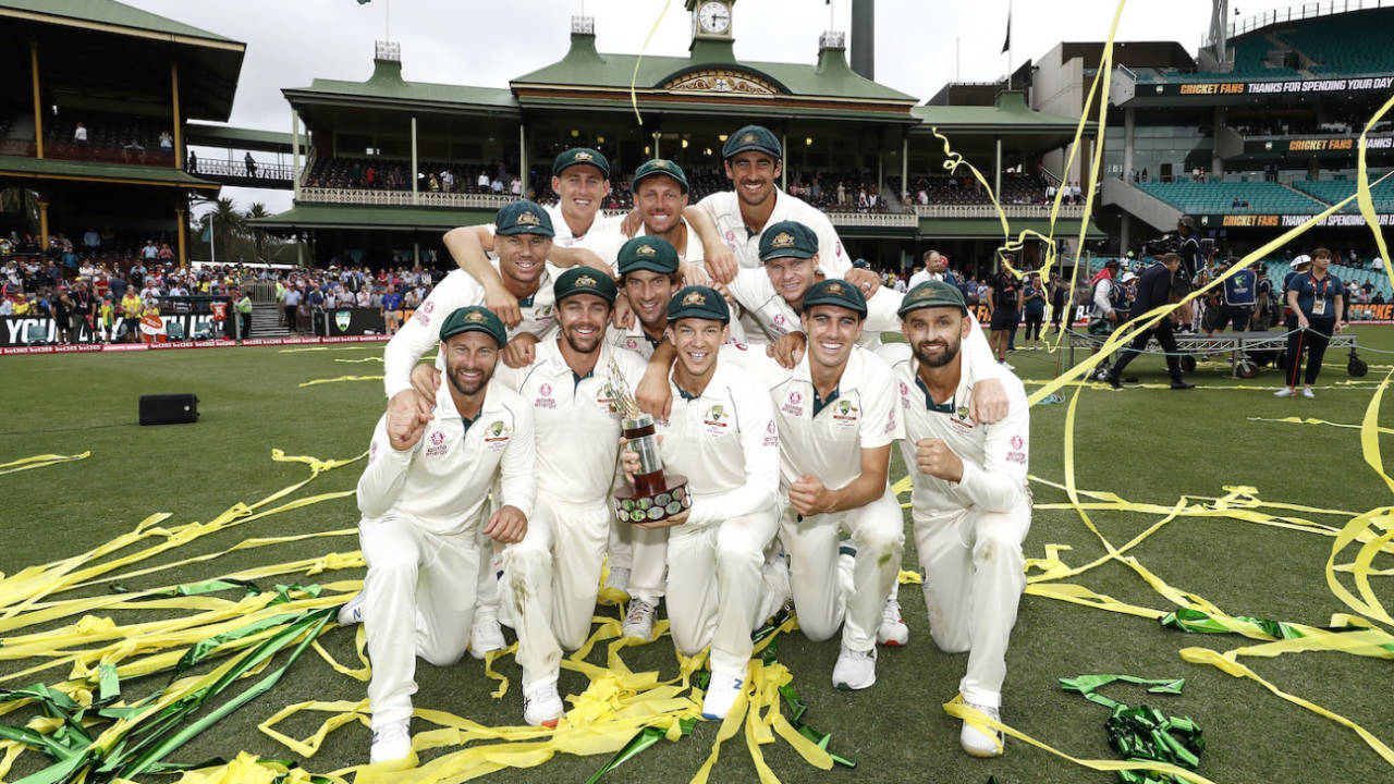 Australia celebrate with the Trans-Tasman trophy, Australia v New Zealand, 3rd Test, Sydney, 4th day, January 6, 2020
